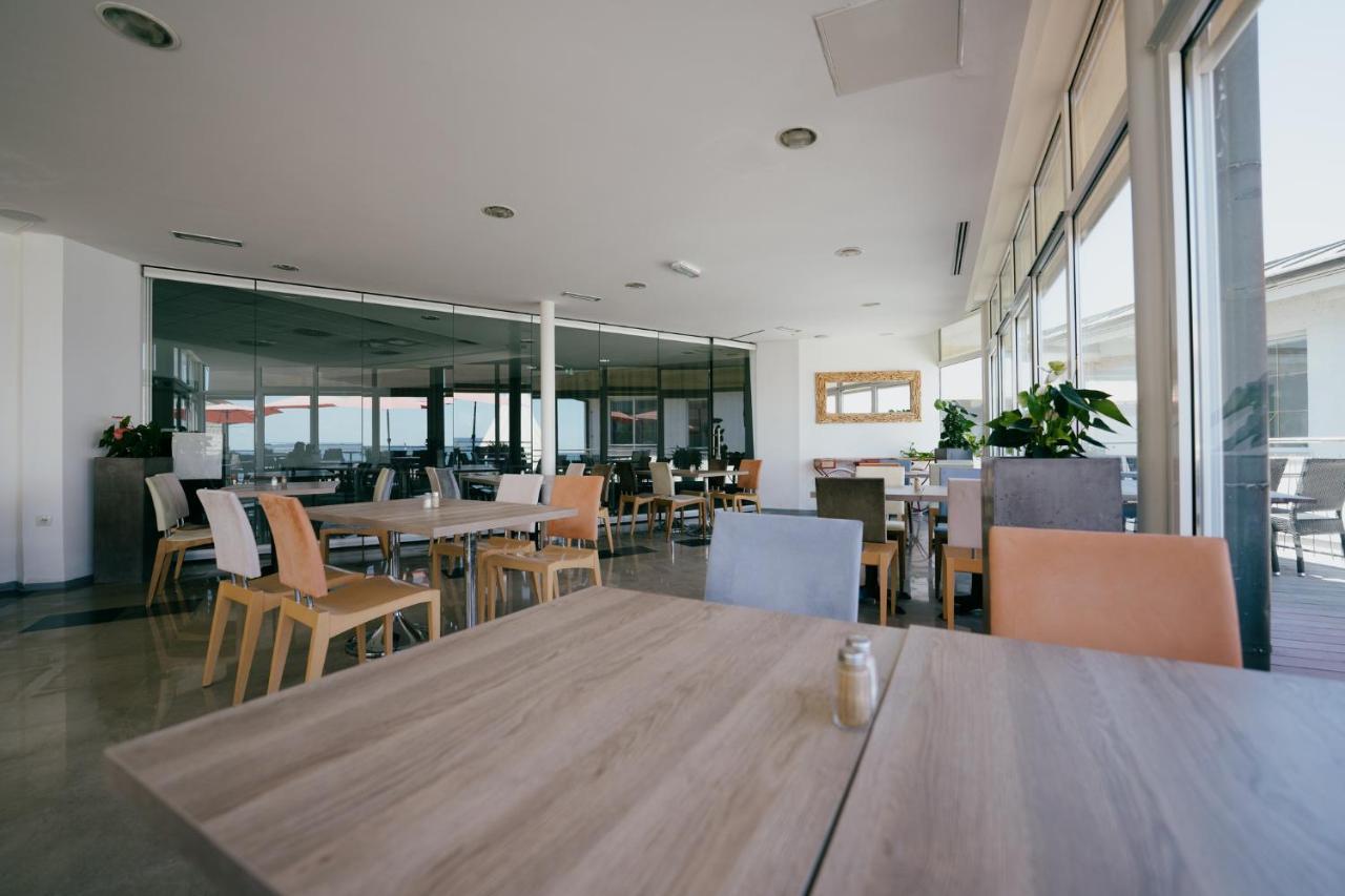 Barbara Beach And Spa Hotel