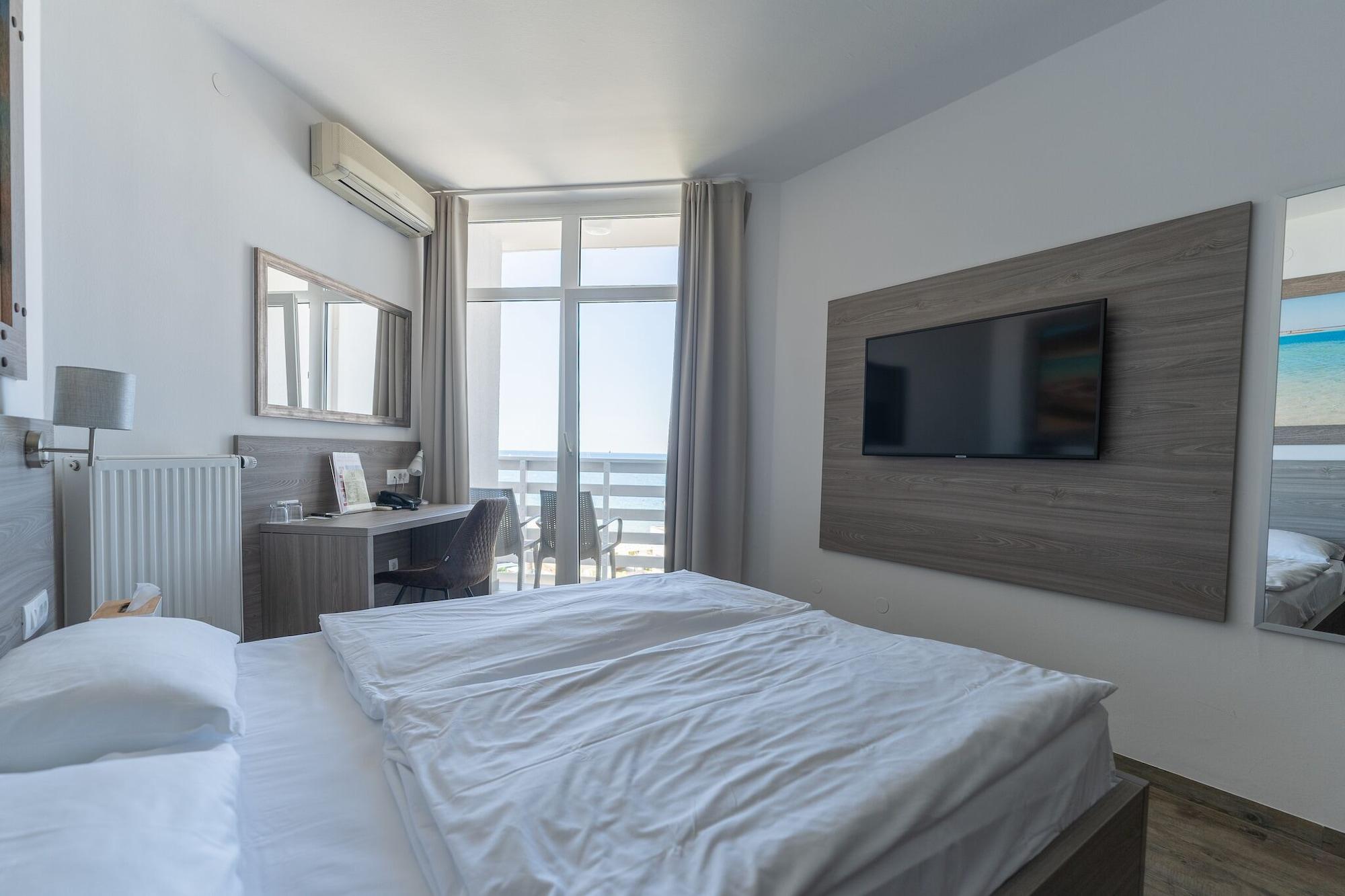 Barbara Beach And Spa Hotel 3*